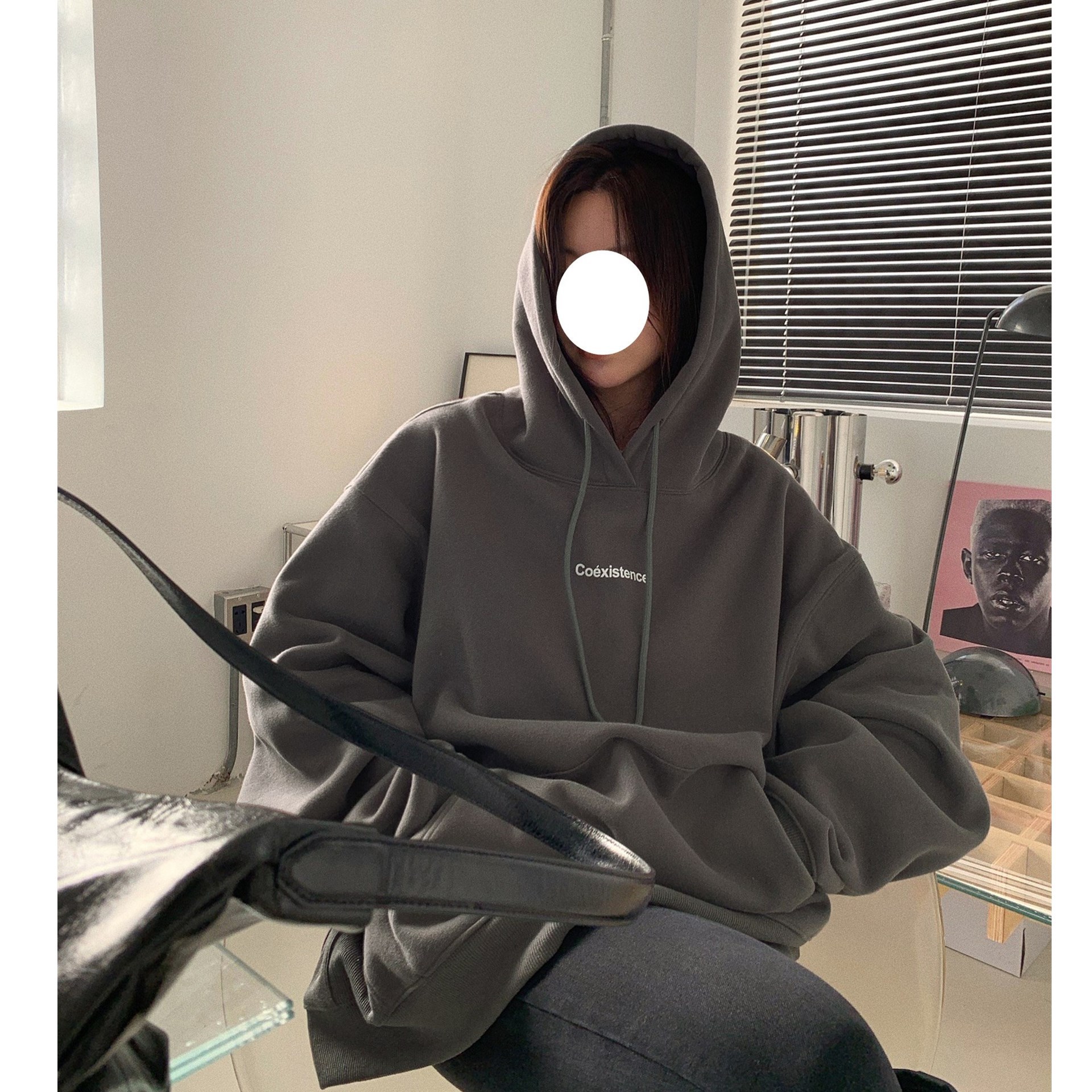 レディースパーカー シンプルシルエットゆったりパーカー