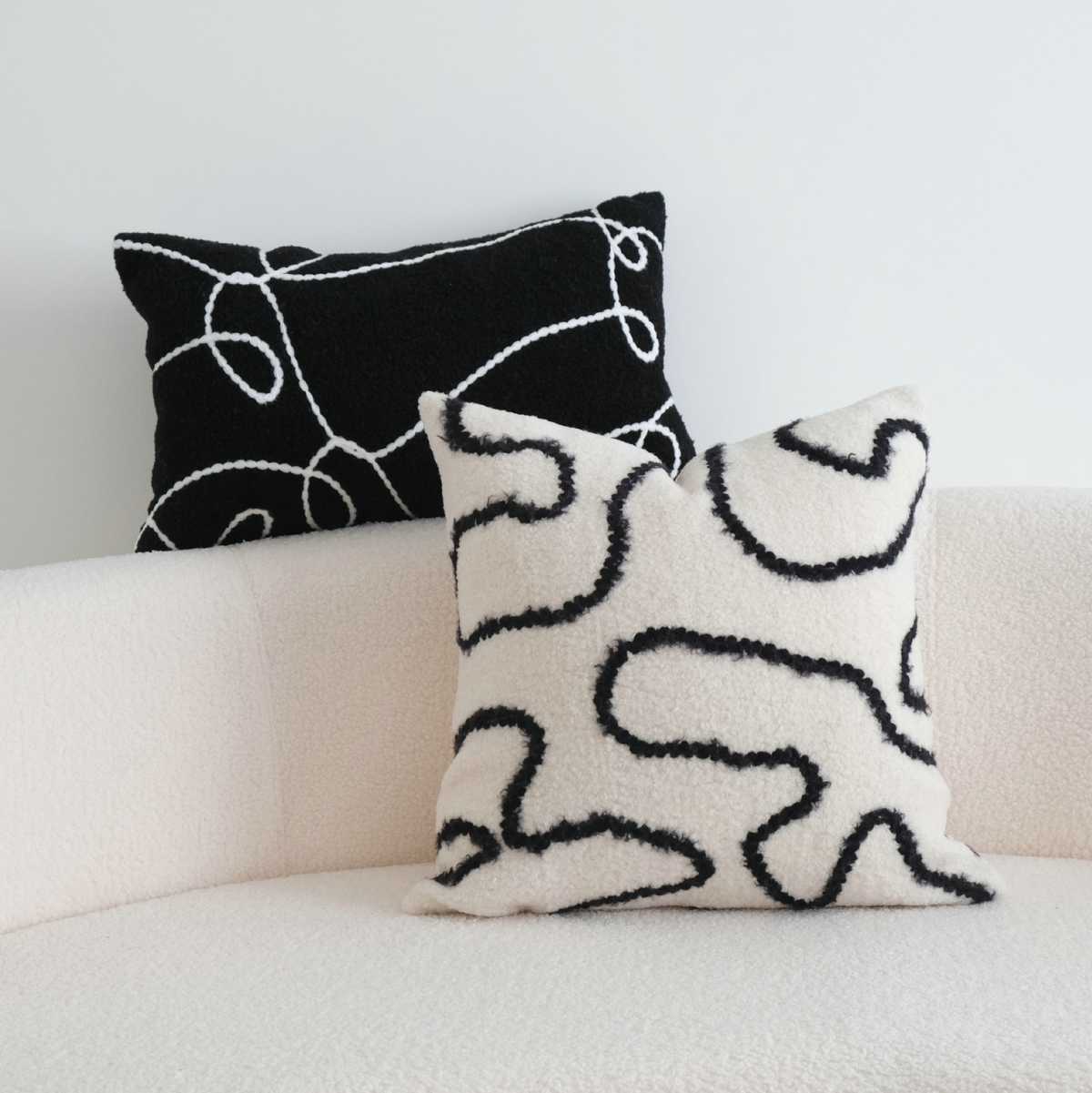 ソファクッション 曲線刺繍アートクッション