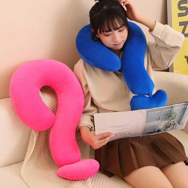 ソファクッション ふわもち抱き心地ハテナ首クッション