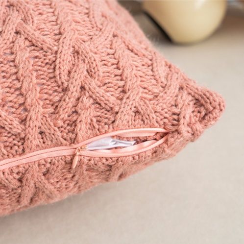 ソファクッション 立体ケーブル編みニット素材のソファクッション