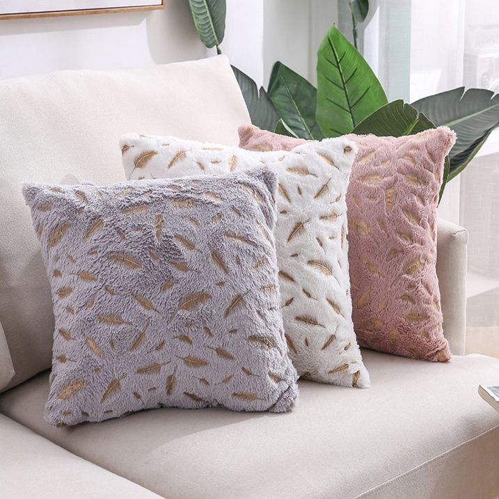 ソファクッション 葉模様刺繍入りふわふわもこもこソファクッション