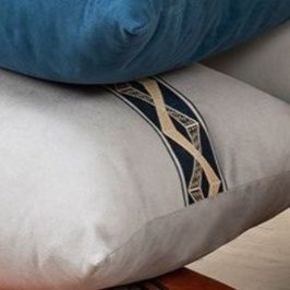 ソファクッション 幾何学模様刺繍入り荷蘭絨正方形ソファクッション