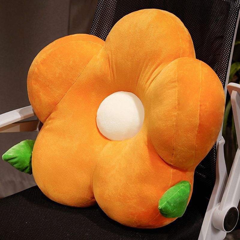 お花モチーフのソファクッション