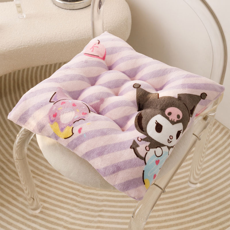ソファクッション くまさんと暮らすキルティングクッション