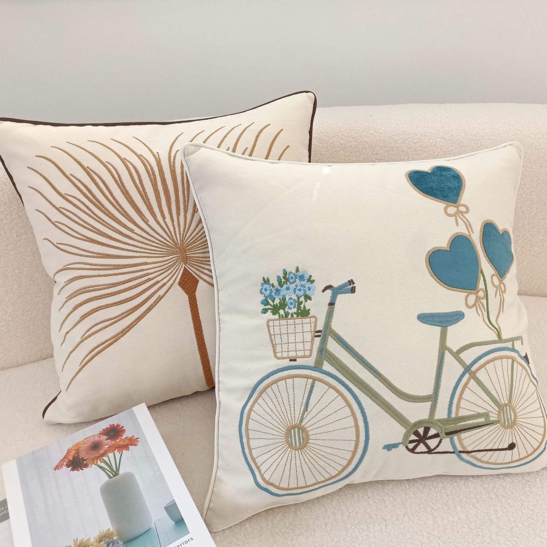 ソファクッション バリエーションあり 刺繍入りソファクッション