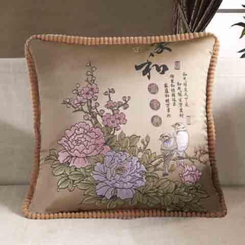 ソファクッション 優美な宮廷風フラワー刺繍クッション