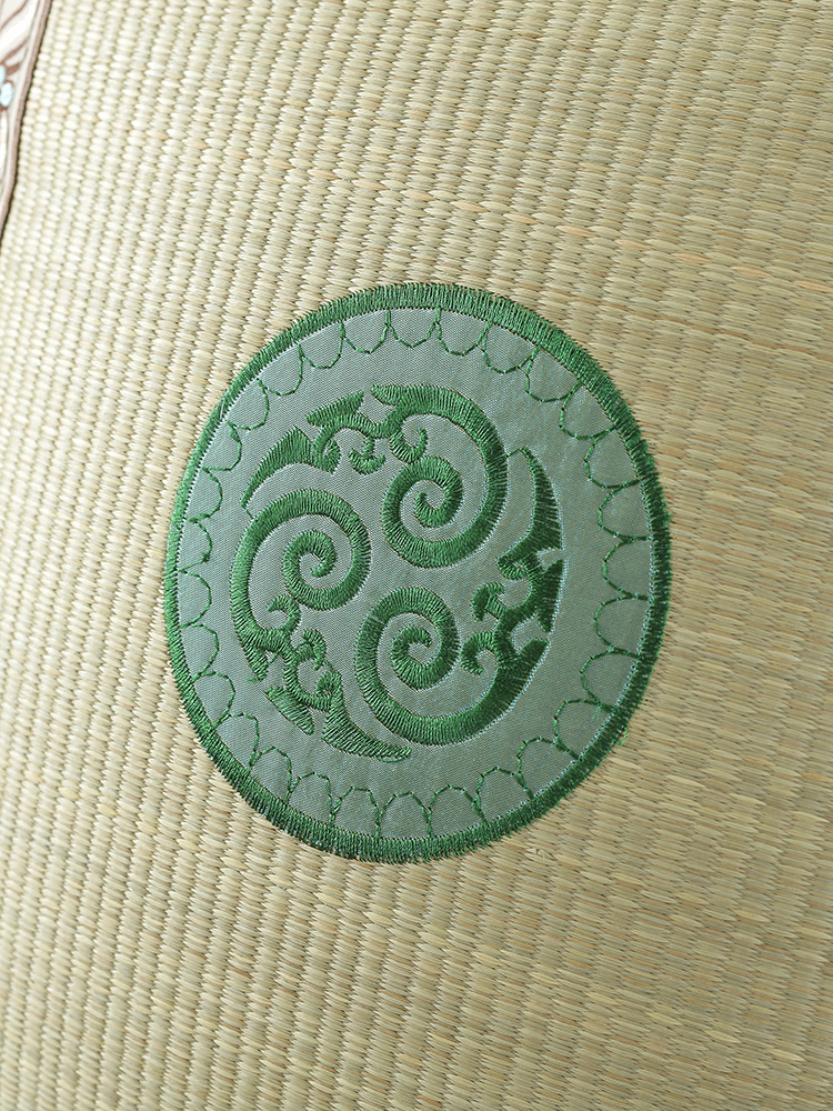 ソファクッション 和風螺旋刺繍 い草クッション