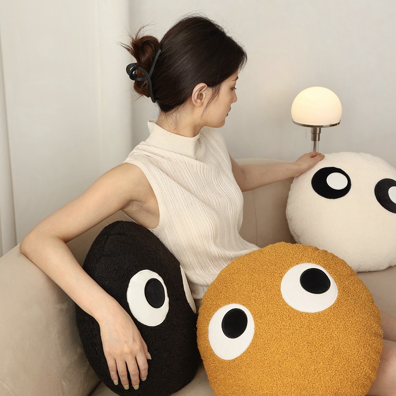 ソファクッション まんまるおめめのおともだちクッション