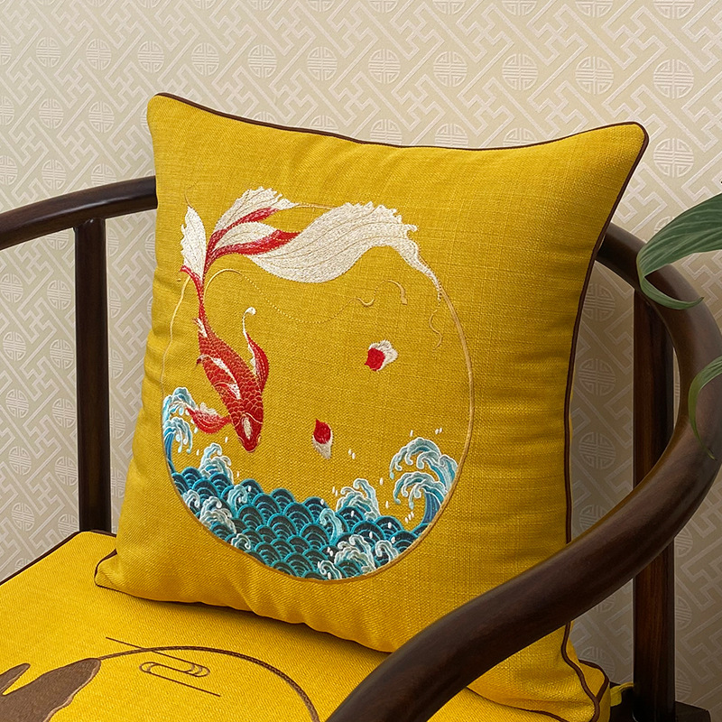 ソファクッション 伝統刺繍入り和モダンクッション
