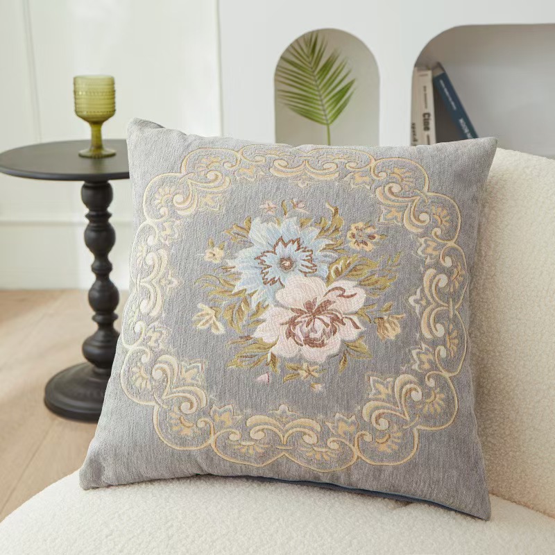 ソファクッション 優美な花刺繍アンティークデザインクッション
