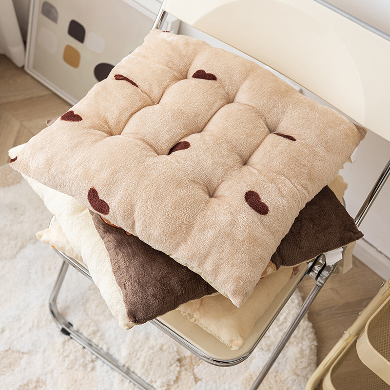 ソファクッション ハート模様のふんわりクッション