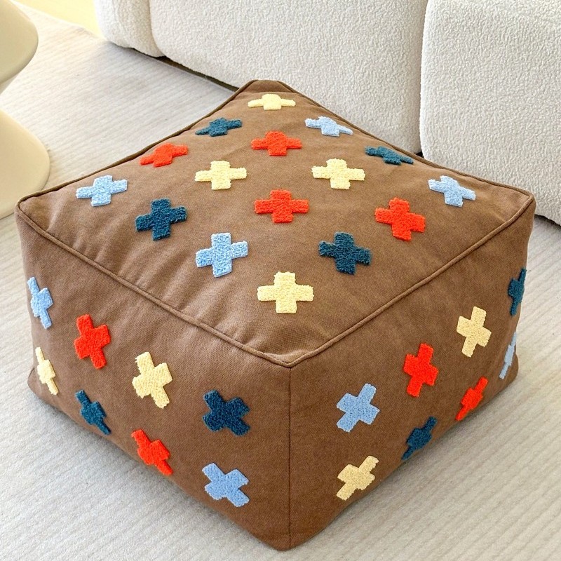 ソファクッション クロス柄刺繍のフロアクッション
