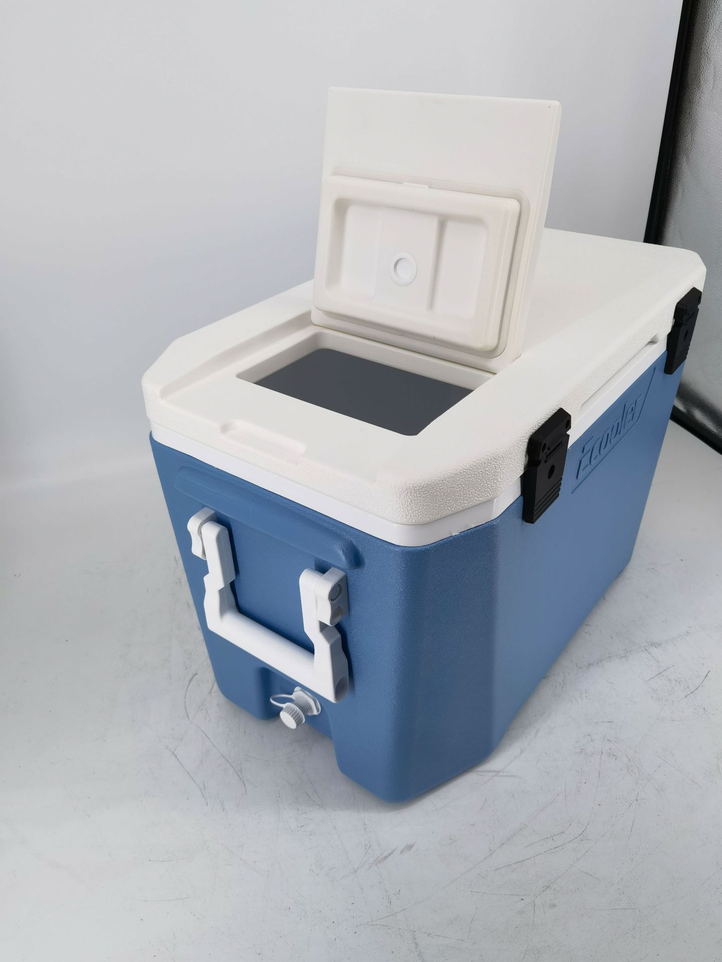 クーラーボックス 大容量保冷力抜群ハード仕様冷却保存容器