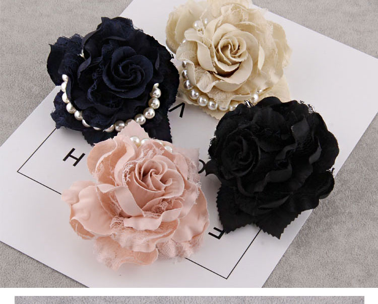 コサージュ 結婚式 薔薇とパール飾りの上品な花束風コサージュ