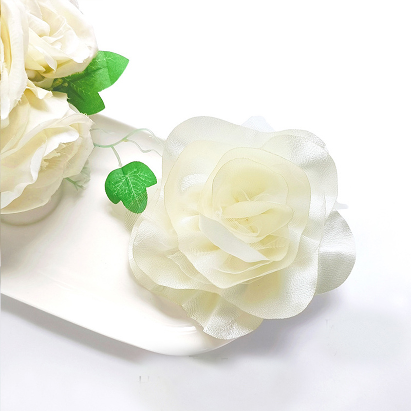 コサージュ 結婚式 用 華やかバラ花コサージュ上品卒業式入学式