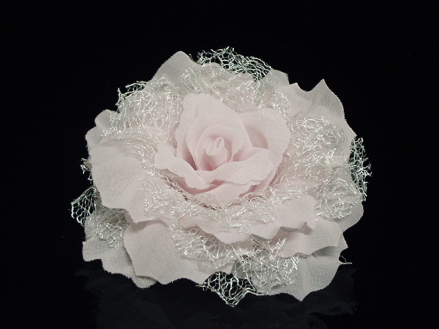 入学式用薔薇コサージュ中サイズ上品レース付き