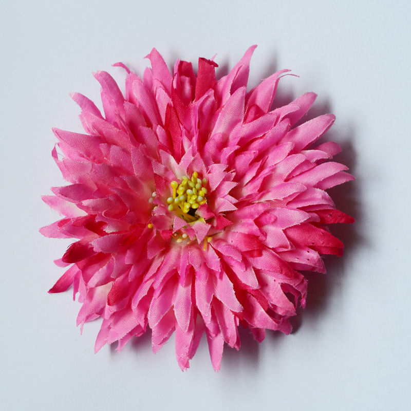 コサージュ 華やかな大輪菊モチーフの上品コサージュ