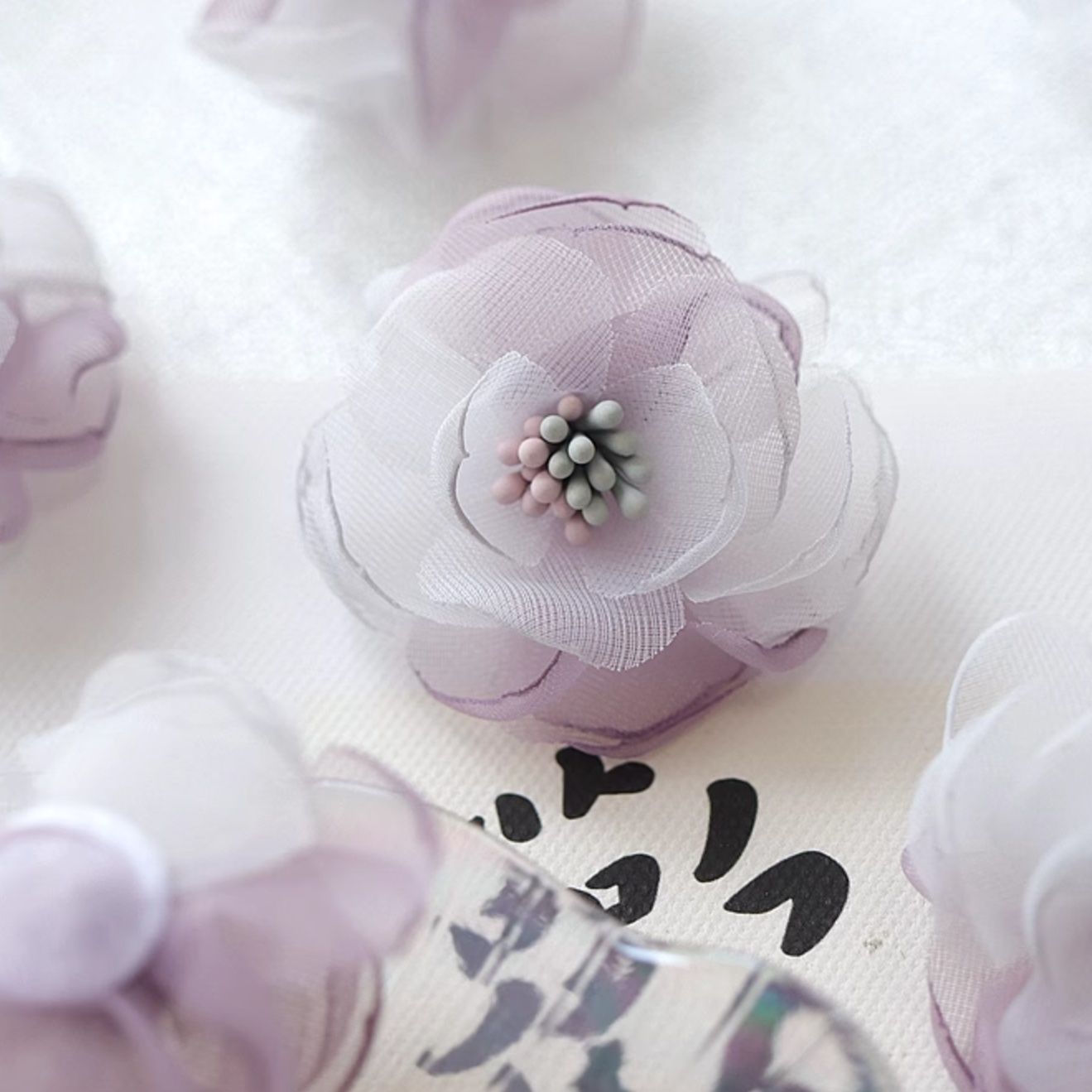 コサージュ ほんわか花びらの祝福コサージュ