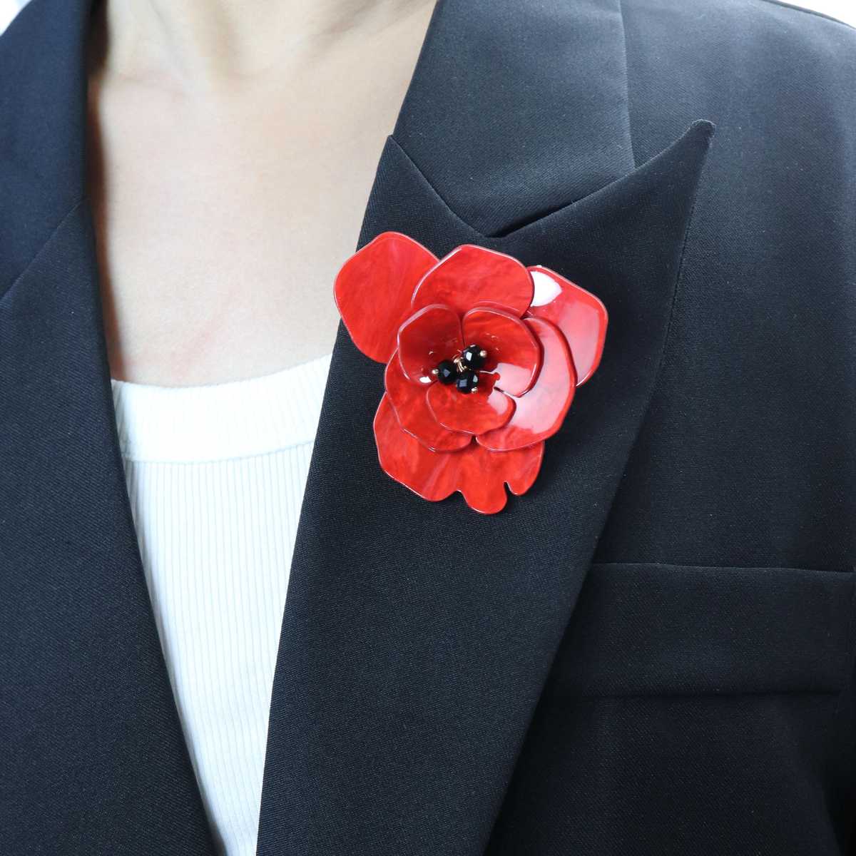 コサージュ 結婚式 艶やか花びら 立体感のある華やぎコサージュ