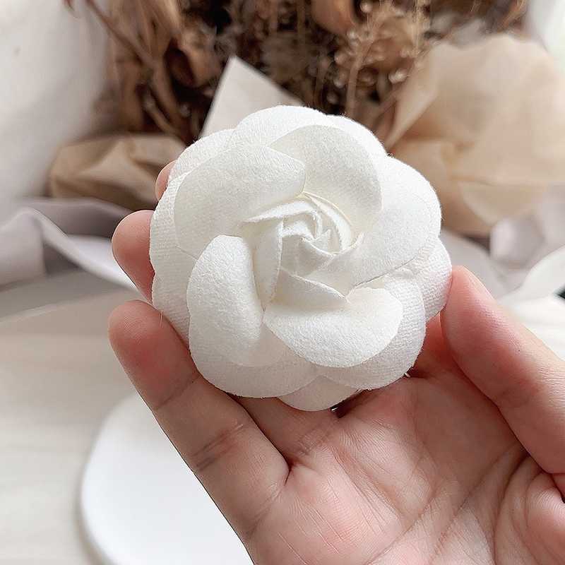 コサージュ 入学式 優雅な花びら 入学の祝福コサージュ