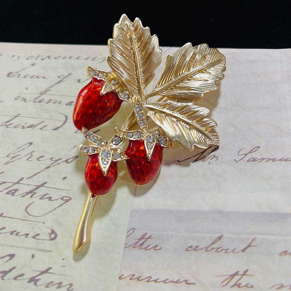 コサージュ 宝石の実りコサージュ