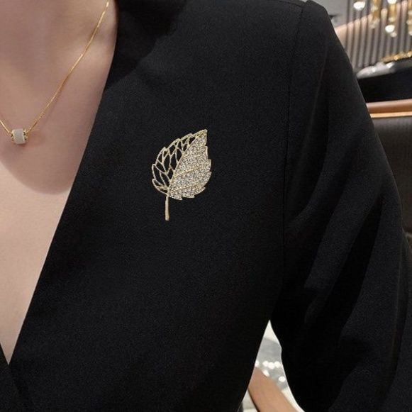 コサージュ 入園式 上品な葉模様輝き胸針コサージュ入園式用