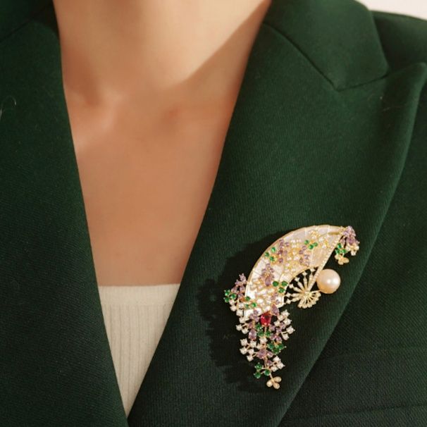 コサージュ 入学式 扇子モチーフ華やか宝石コサージュ