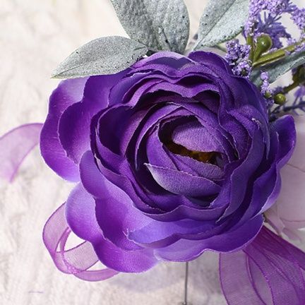 コサージュ 華やか薔薇とパール飾りの手首装着型コサージュ