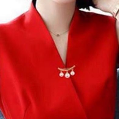 コサージュ入園式 輝石リボンと揺れるパール飾りの上品なブローチコサージュ