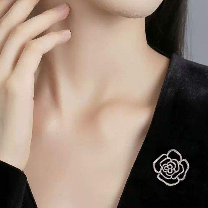 コサージュ 入学式輝石装飾薔薇モチーフブローチ