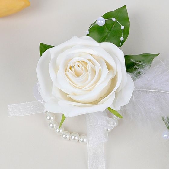 コサージュ結婚式 薔薇とふわふわ羽毛の手首用リストレット