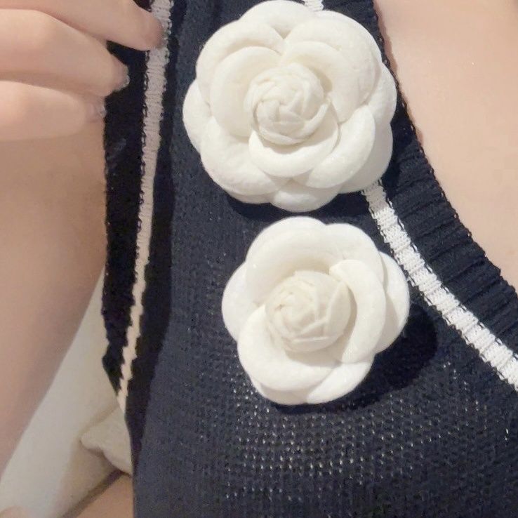 コサージュ 入学式　立体薔薇モチーフの上品フェルト