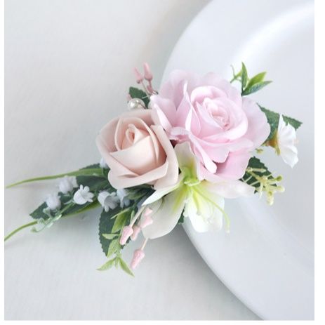  優雅な薔薇と小花のフォーマルコサージュ