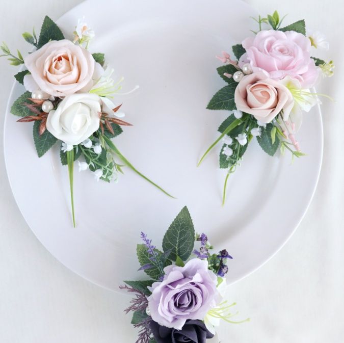  優雅な薔薇と小花のフォーマルコサージュ