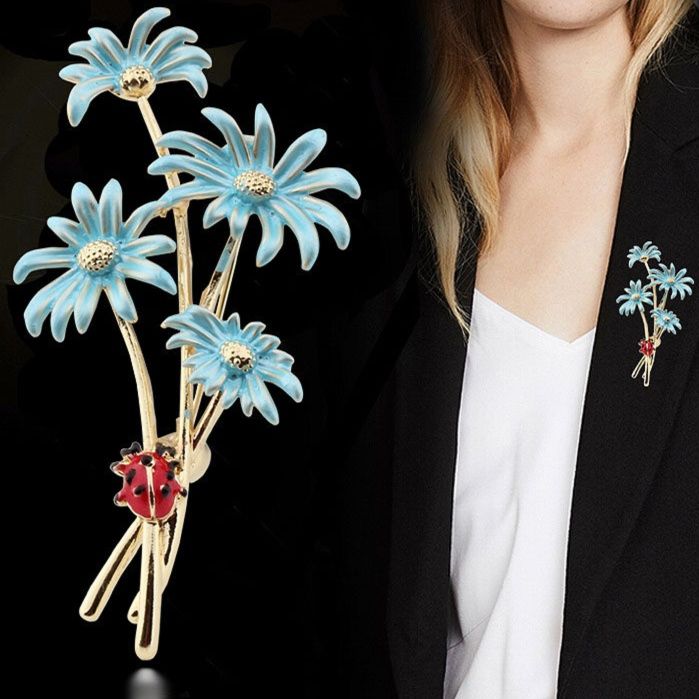 コサージュ 小花とてんとう虫のブーケ風コサージュ