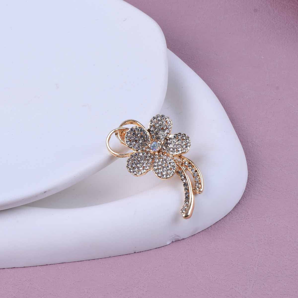 コサージュ 卒業式 四つ葉のクローバー輝石装飾胸花