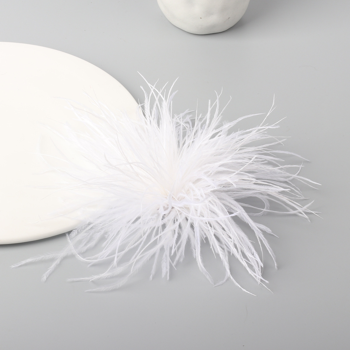コサージュ ふんわり羽毛の上品な丸型フェザー 結婚式