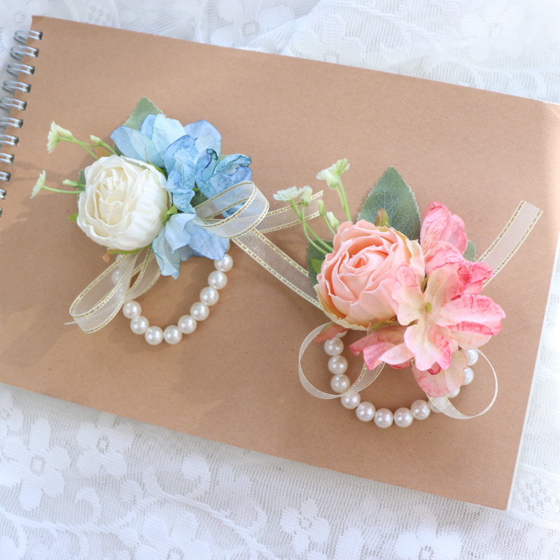 コサージュ 優美な花束のような手作りコサージュ