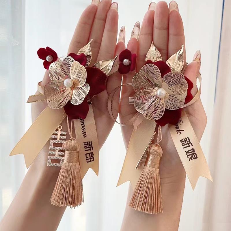 コサージュ 花嫁を彩る祝福のリボンコサージュ