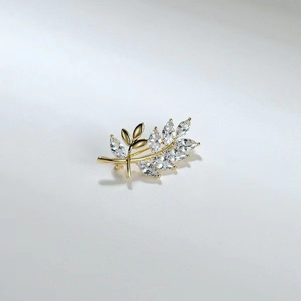 コサージュ 卒業式 輝く葉っぱモチーフの上品コサージュ