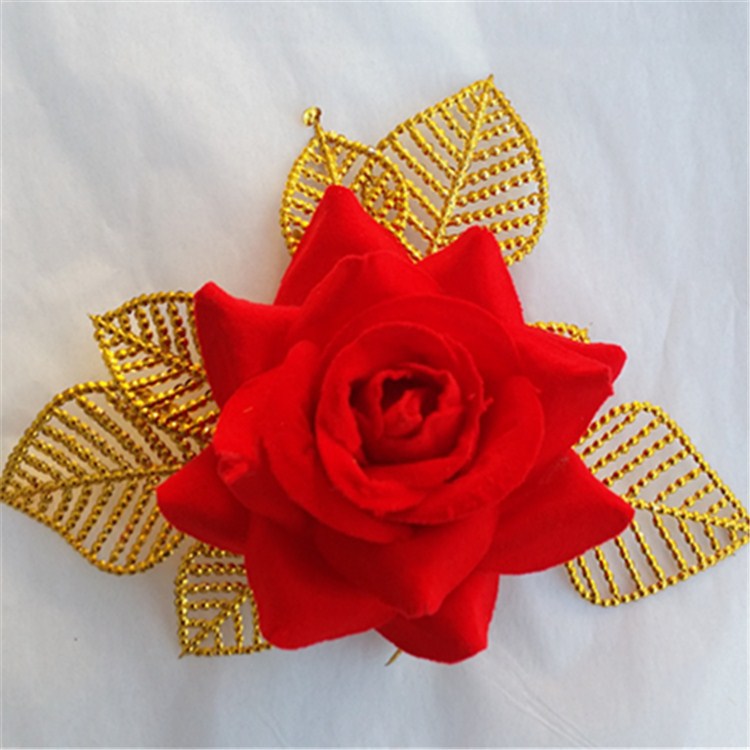 コサージュ 薔薇と金箔葉装飾の華やか胸元コサージュ