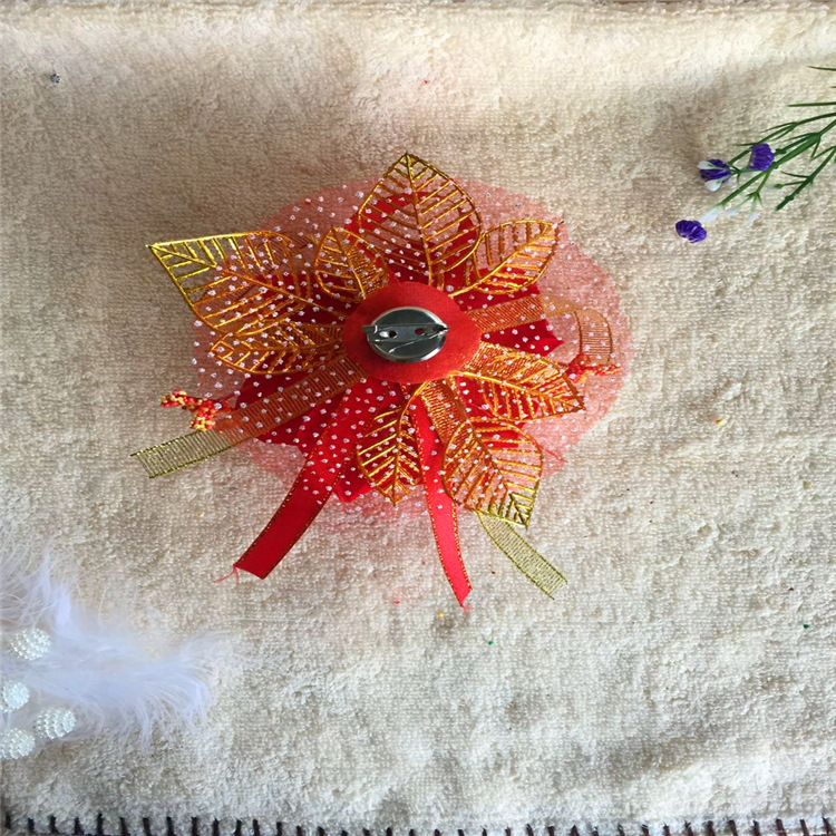 コサージュ 華やか薔薇と金糸装飾の上品コサージュ