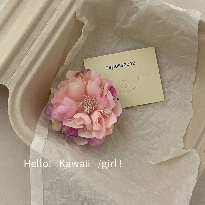 コサージュ 花びら舞う優美なコサージュ