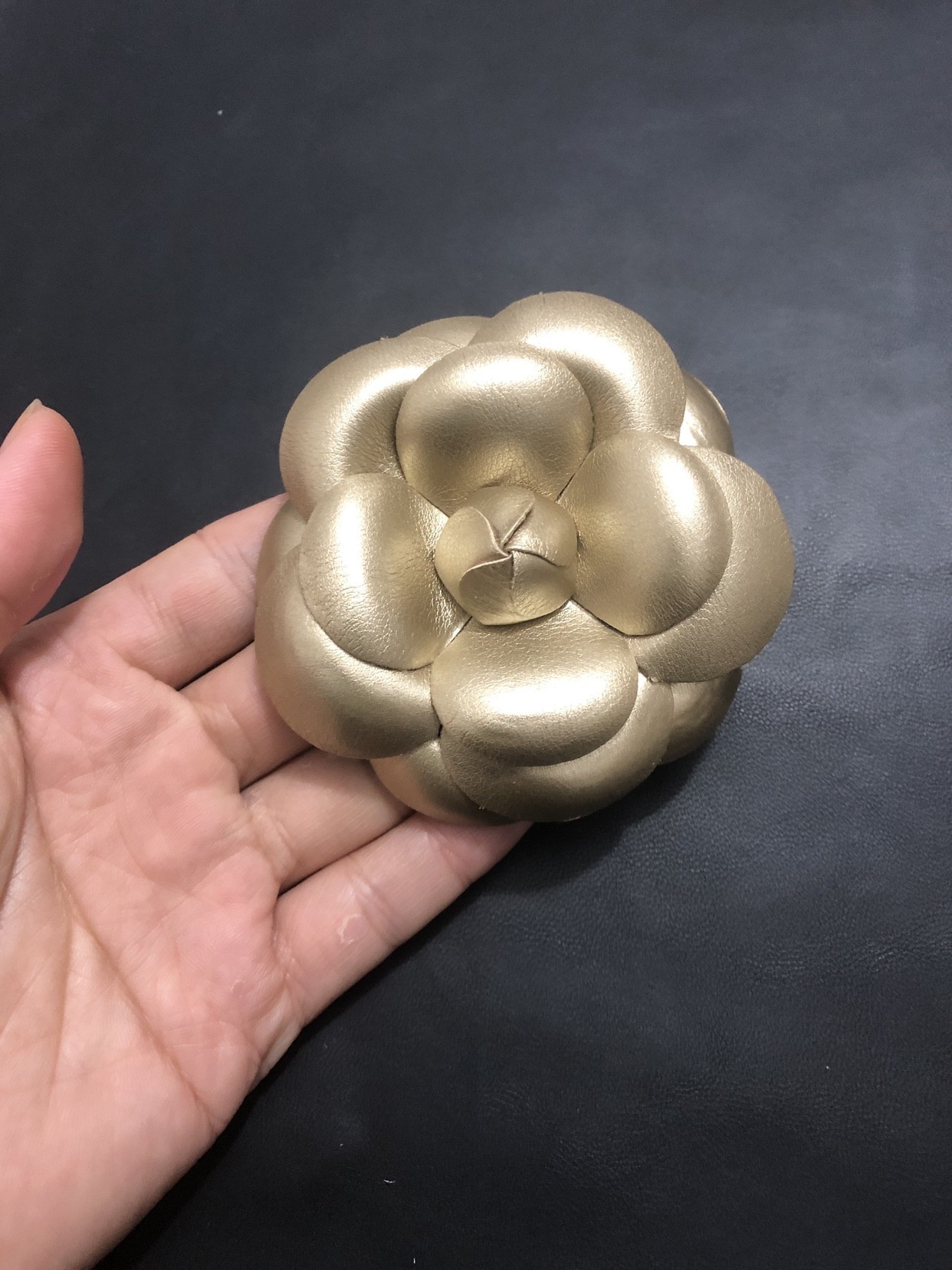 コサージュ 花びら輝く 立体花コサージュ