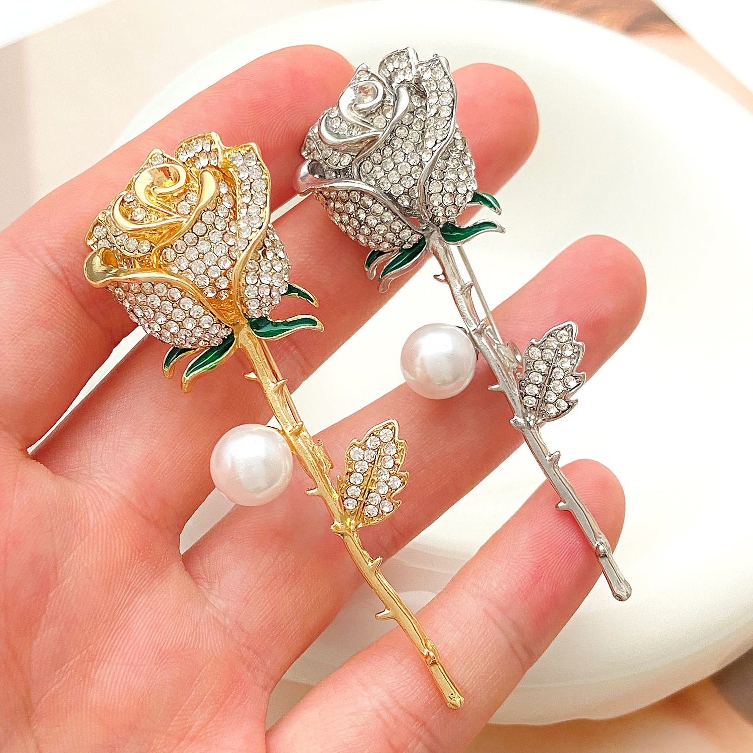 コサージュ 煌めきの薔薇 パールコサージュ