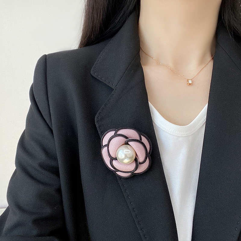 コサージュ 花の舞 真珠のしずく