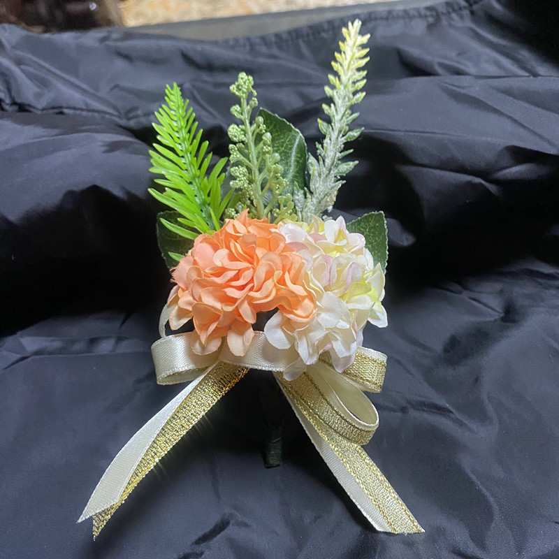 コサージュ 花束のような胸飾りコサージュ