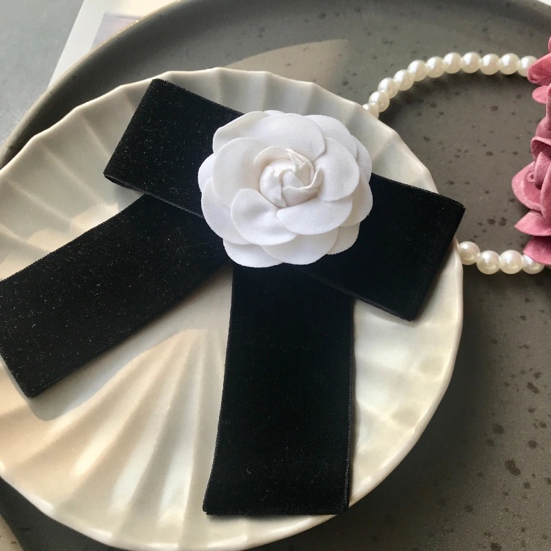 卒園式 コサージュ 上品な薔薇モチーフリボンコサージュ