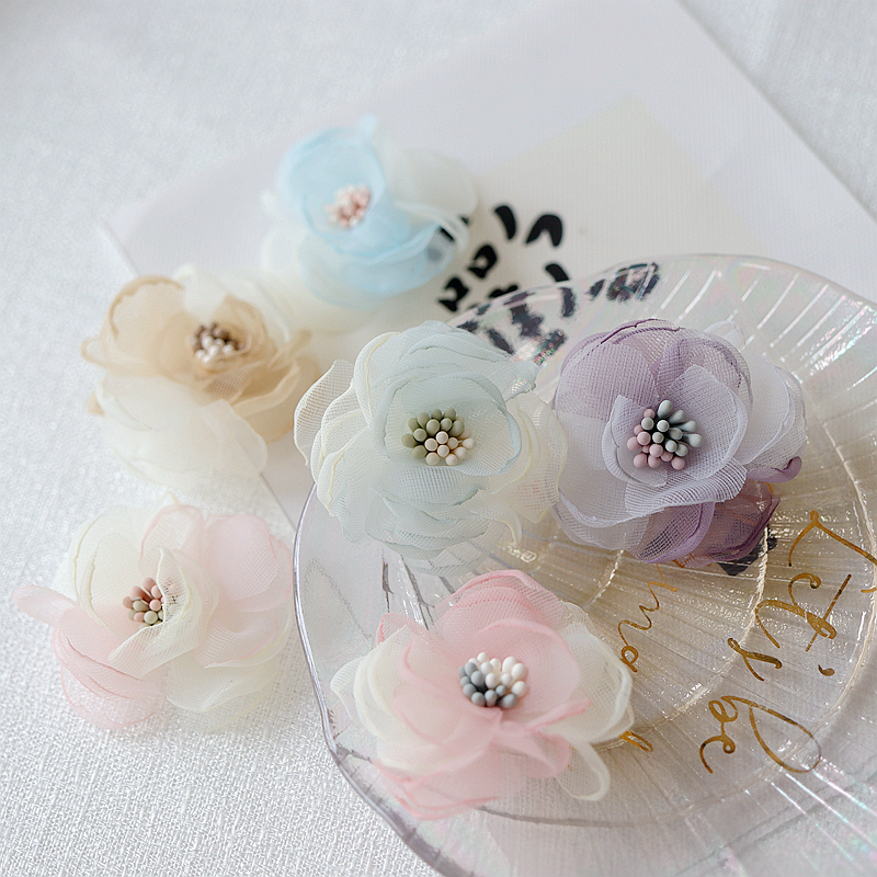 コサージュ ほんわか花びらの祝福コサージュ