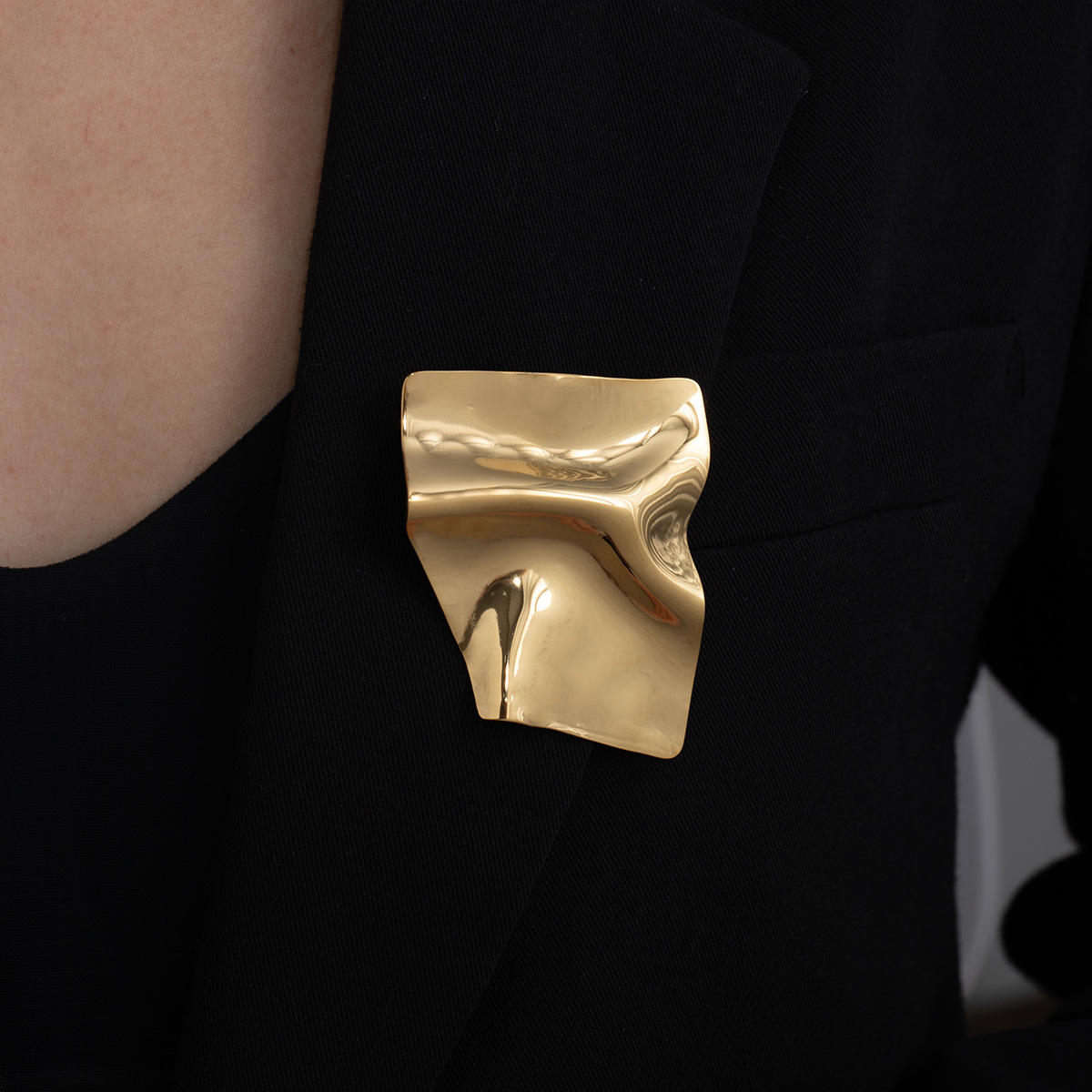 コサージュ 立体メタル波型デザインコサージュ　結婚式